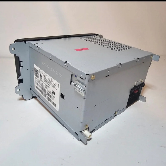 Volkswagen Delphi Electronics Factory Radio Premium MP3 DE2 Model #H020/S0023 - Picture 4 of 8